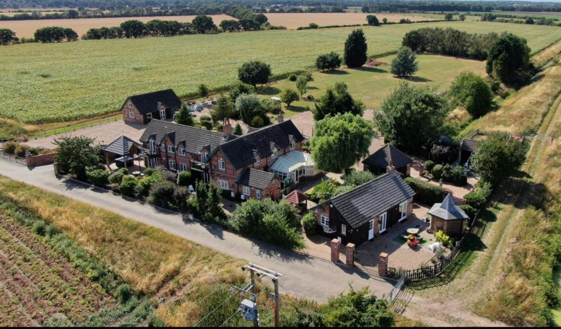 Lincoln Holiday Retreat Little House With Private Hot Tub Екстериор снимка