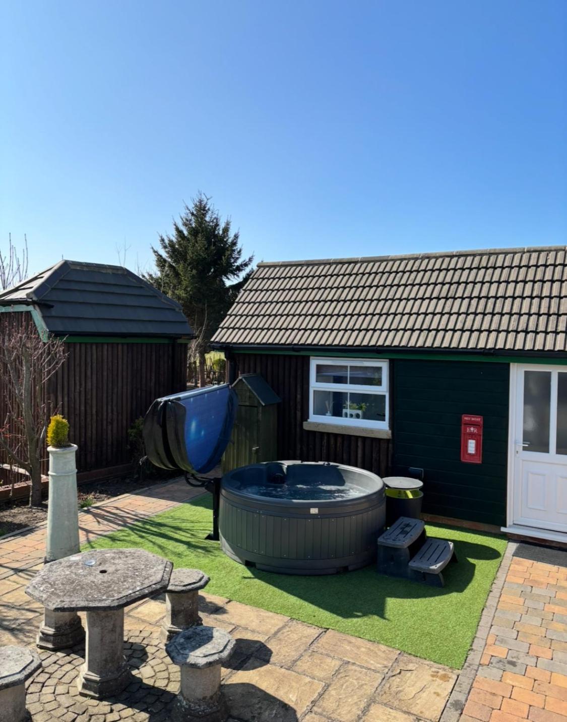 Lincoln Holiday Retreat Little House With Private Hot Tub Екстериор снимка
